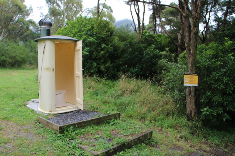 20190116 Campingplatz Longdrop